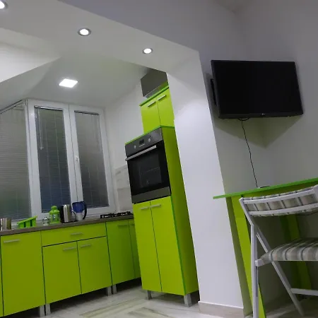 Jasmin White Apartment
