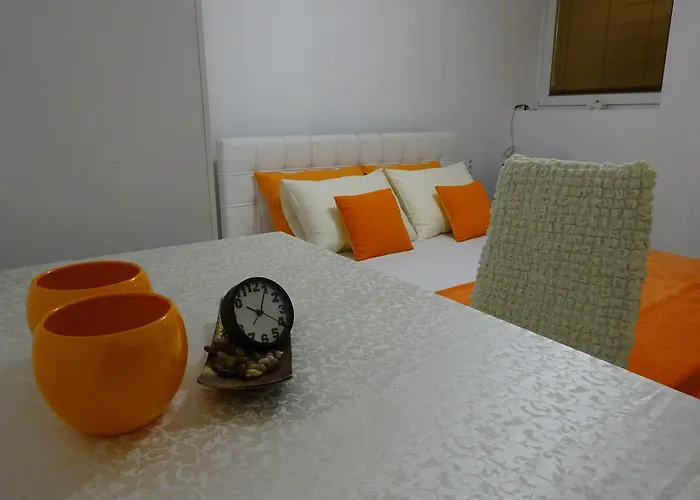 Jasmin White * Скоп'є