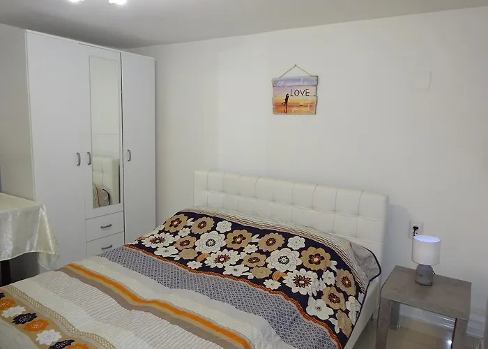 Jasmin White Апартаменти