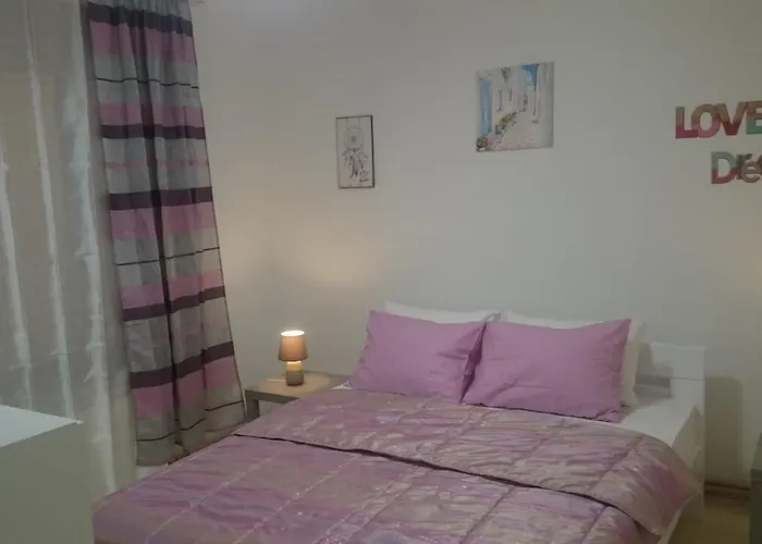 Jasmin White Апартаменти *