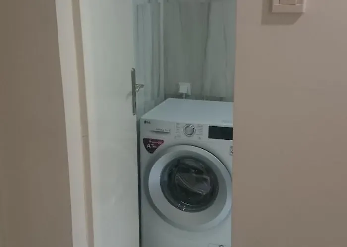 Апартаменти Jasmin White Скоп'є